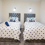 Basement Bliss Hideaway Apartamento *