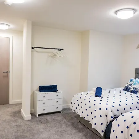 Basement Bliss Hideaway * Bradford (West Yorkshire)