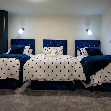 דירה Basement Bliss Hideaway בראדפורד
