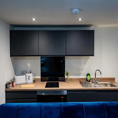 Basement Bliss Hideaway * Bradford (West Yorkshire)