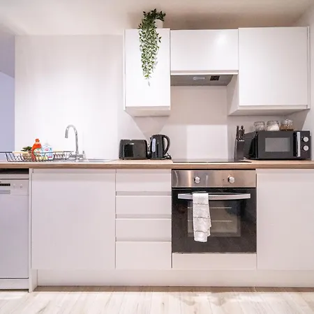 Basement Bliss Hideaway Apartman Bradford