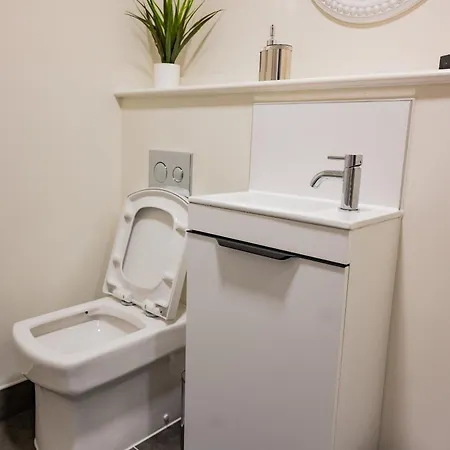 Apartment Basement Bliss Hideaway *