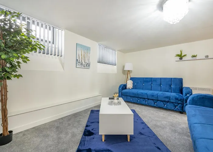 Апартаменты Basement Bliss Hideaway *